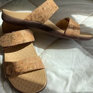 Vionic cork shore slide sandal, NWOT
